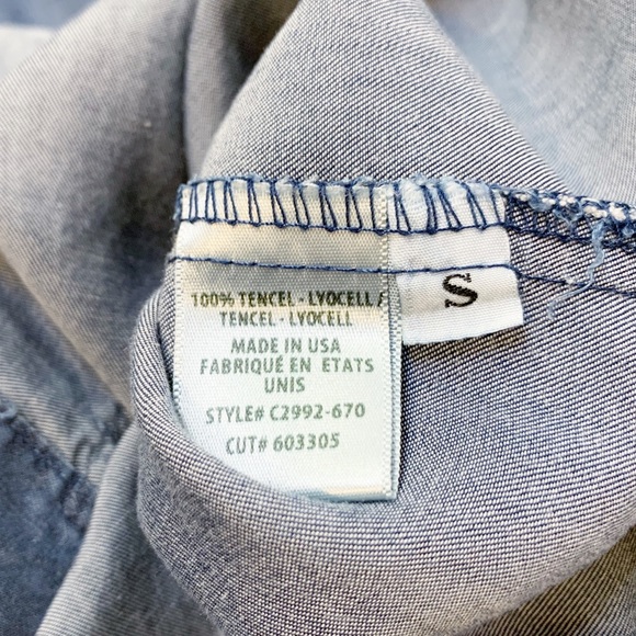 Cloth & Stone Chambray V-Neck Shirt - Picture 5 of 5